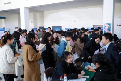 海口國家高新區(qū):定制人才服務(wù) 開創(chuàng)跨界政校企合作共贏新局面